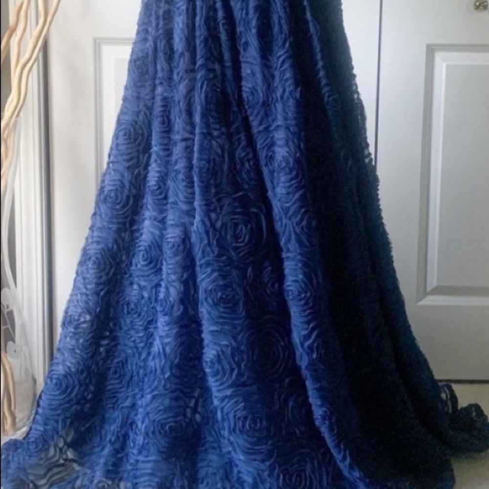 Adrianna Papell strapless rosette long gown - Picture 3 of 4
